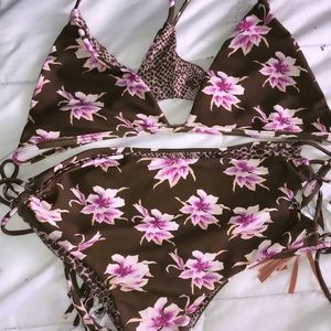 Capsule aloha Shaka top and Murray bottoms